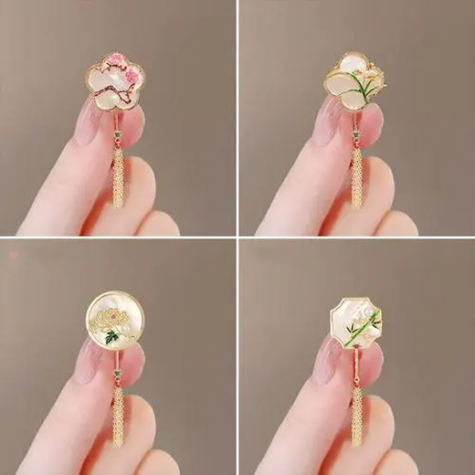 New Chinese Style Flower Clivia Brooch Good Women's Retro Tassel Cheongsam Corsage Suit Pin Accessories Magnolia Brooch - 1 piece