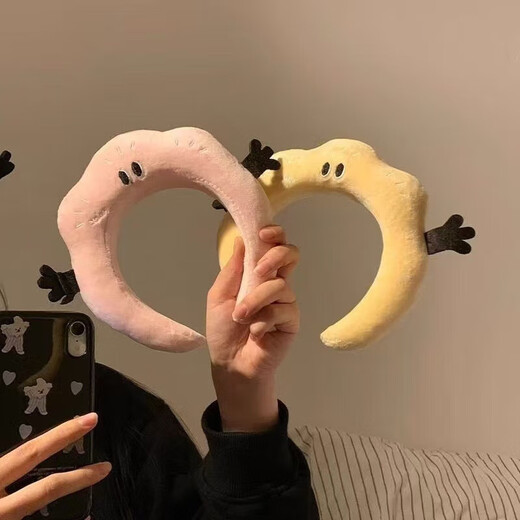 Cute and funny plush hair hoops for women, spring and summer hair hoops, face wash mask, hair hoops, plush cartoon hair accessories, yellow little monsters