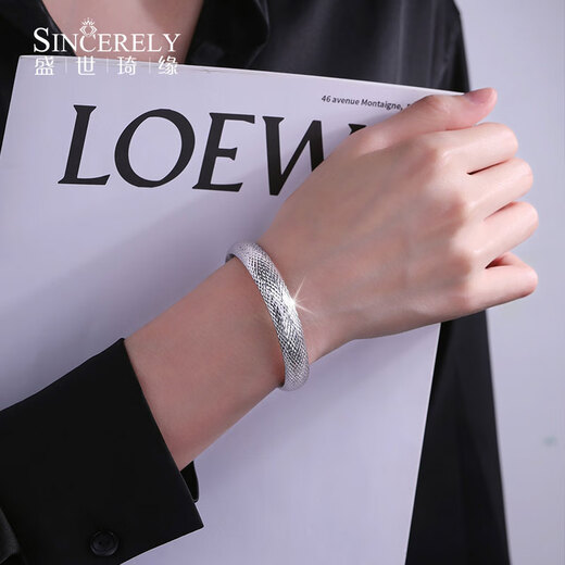 Shengshi Qiyuan platinum bracelet for women pt950 platinum bracelet platinum semi-solid ring new starlight sparkling bracelet inner diameter 58mm weight 33-34 grams face width about 10.9mm
