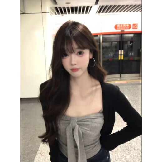 Apocalypse Century Korean style ootd very good-looking outfit, a complete set of women's early autumn knitted cardigan tube top suspender top two-piece suit black cardigan + gray vest suit M recommended (95-105Jin Jin equals 0.5 kg)