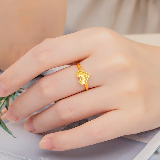 China Gold Pure Gold Honey Heart Ring Price: Approximately 2.3 grams
