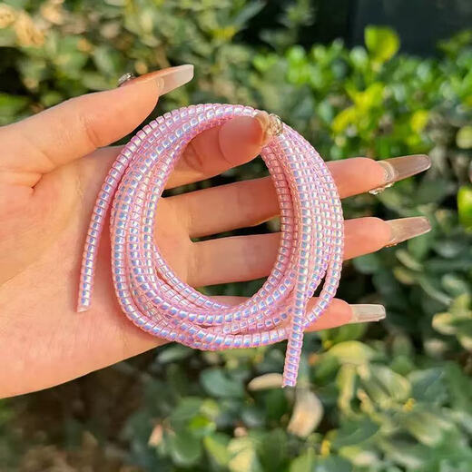 Kuromi data cable protective cover uses Apple iPhone17promax 20w charger 16/15/14/13, anti-cat bite, anti-break, anti-dirty, dust-proof and anti-fouling. Kuromi four-piece set of protective rope + 2 cable bites + storage buckle