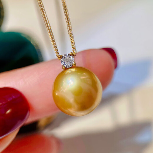 Fat Donglai same style South Sea gold bead pendant 18k gold South Sea gold bead pendant 18K gold princess diamond seawater pearl 12-13mm gold beads