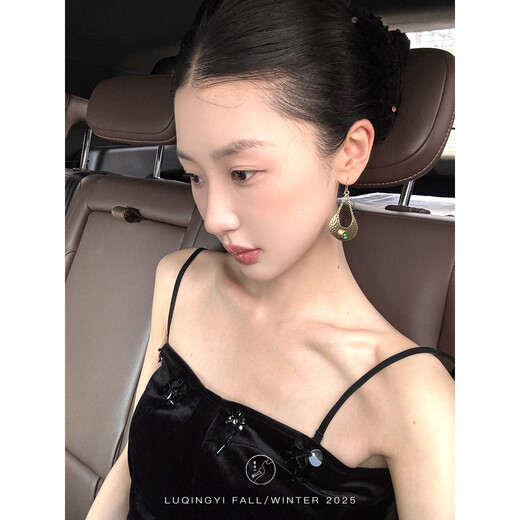 Lu Qingyi's original Cuixuanyue Lu's private collection of green agate 925 silver needle earrings, feminine and high-end earrings, gold (second batch) F