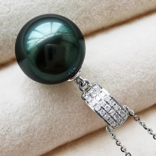 Wanke Tahitian Black Pearl Malachite Green Pendant Seawater Pearl Necklace 18K Gold Diamond Perfect Round Flawless Highlight 12-13mm