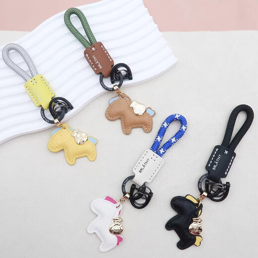 Get rich immediately. Handmade cowhide car key chain pendant, simple and personalized key chain lanyard for men and women, brown pony + waist buckle + green flocking rope