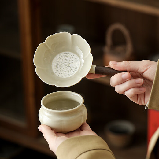 Jinpan Ceramic Tea Strainer Tea Filter Full Porcelain Hole Integrated Tea Strainer Ultra-fine Tea Filter Tea Separator Fair Cup High-end Filter Vegetable Gray Ceramic Tea Strainer Two-piece Set