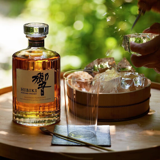 Hibiki Hibiki Japanese style mellow flavor Hibiki Sakura Riwei Hibiki Master Red Wine Barrel Whiskey Japan original imported wine Hibiki Japanese style mellow flavor with box 700mL1 bottle