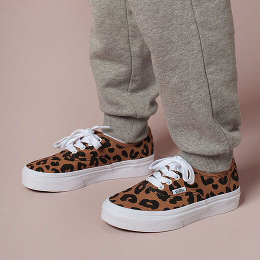 VANS (VANS) official brand direct supply Authentic sweet and cool leopard print medium and large children's canvas shoes leopard print 32