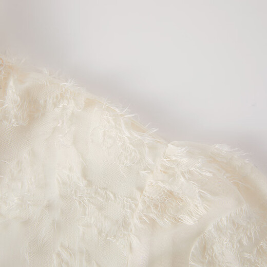 Xiangying French white shirt for women 2025 winter new style cut flower ear edge long-sleeved workplace commuting shirt top Lubai L 165/88A/110-125Jin Jin is equal to 0.5 kg