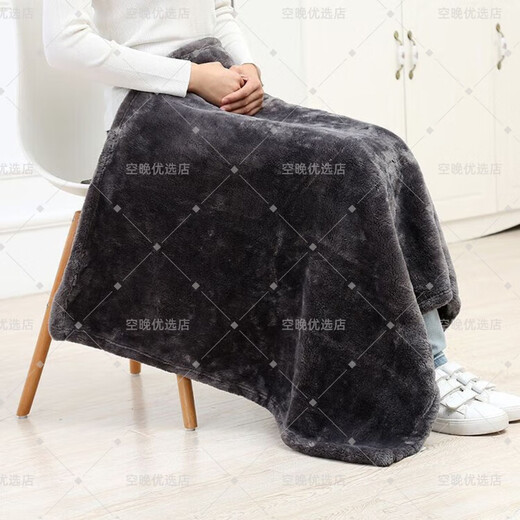 Wheelchair leg-covering small blanket, thickened flannel blanket, baby and children's lunch break, office and class multi-purpose thin blanket, extra thick coffee color