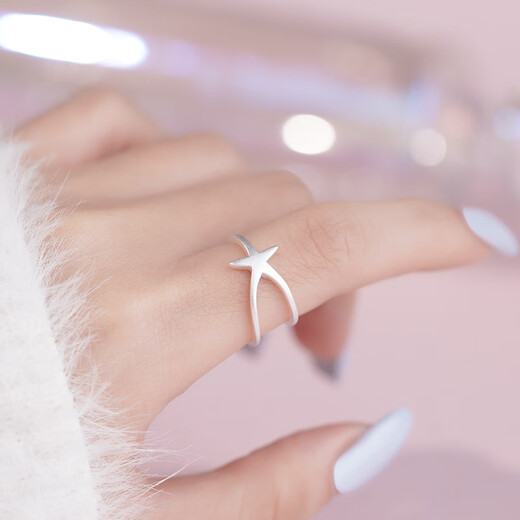 Lao Fengxiang S925 silver niche design unique star ring female personality light luxury commuting versatile open ring star ring --- silver opening adjustable