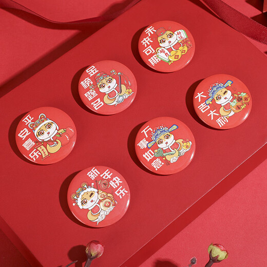 Yanxiang bestie brooch couple Christmas penguin badge gift accessories clothes school bag cartoon pin student badge small gift badge (random one)