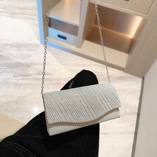 CAMPUSKITTEN new sparkling banquet clutch fashion bag envelope dinner bag dress bag diagonal chain small bag small silver bag