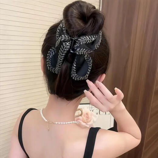 Li Qing Wheat Triangular Clip Hepburn Style Hair Clip French Elegant Light Luxury Updo Shark Clip Hair Clip Headwear High-end