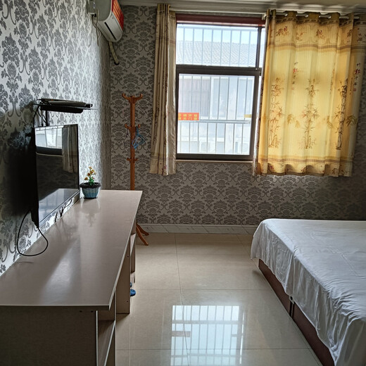 Deluxe double room, private bathroom, free wife, free parking, washing machine provided