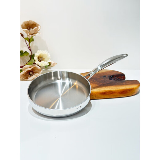 Fat Donglai exports the same style 18/10 stainless steel frying pan household frying pan fried eggs steak pancake pan frying pan 18cm frying pan + stainless steel lid