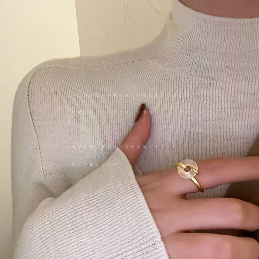 New retro small spirit snake winding peace buckle ring temperament snake year good luck niche design tail ring ring spirit snake peace buckle ring 1