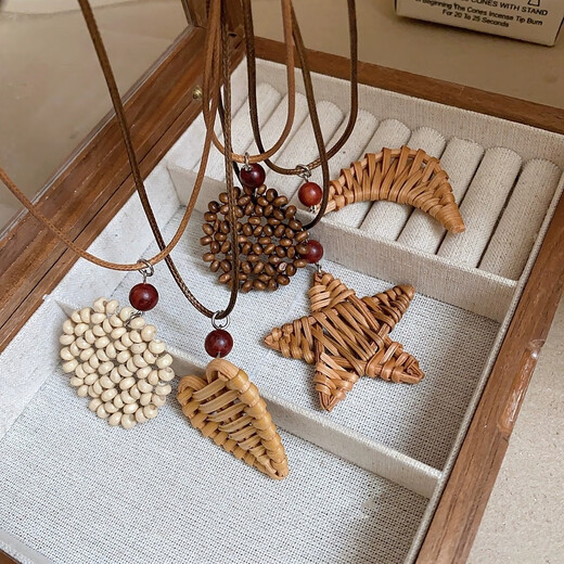 Fan Shengyu Bohemian Accessories Necklace Autumn and Winter Ethnic Style Necklace Travel and Vacation Seaside Skirt Long Halter Neck Sweater Chain Braided Necklace Brown Round 1 Pack