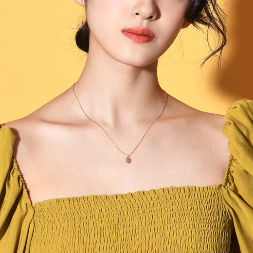 Chow Sang Sang 18K rose gold Yong series snowflake necklace pendant for women 91598N 45 cm