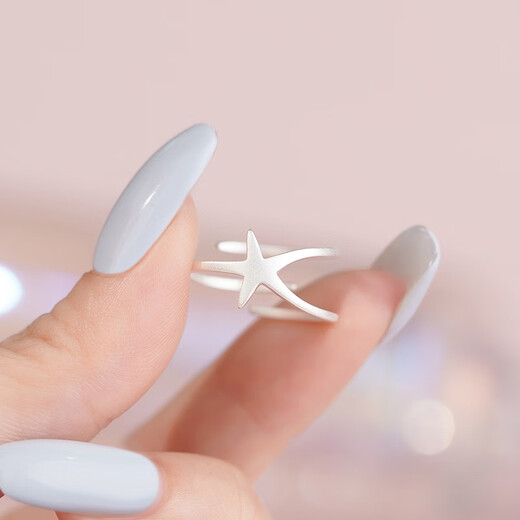 Lao Fengxiang S925 silver niche design unique star ring female personality light luxury commuting versatile open ring star ring --- silver opening adjustable