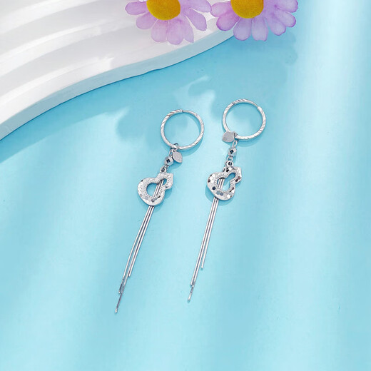Lao Fengxiang platinum earrings gold tassel fish scale gourd earrings as a gift for your girlfriend as a gift platinum jewelry platinum about 4.57g