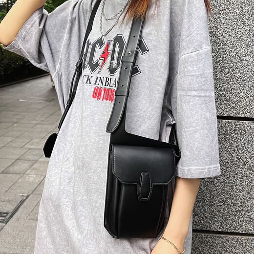 Yunpo trendy brand multifunctional tactical functional vest bag men's cycling vest bag Japanese multi-pocket workwear hip-hop chest bag black