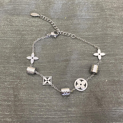 Jiaye K gold four-leaf clover titanium steel silver waist bracelet presbyopia bracelet light luxury fashion temperament versatile and non-fading 999 gold bracelet