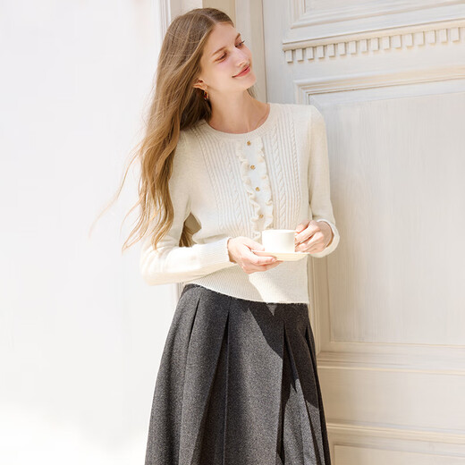 Xiangying White Cable Sweater Women's Short 2025 Winter New Style Super Nice Lace Round Neck Pullover Knitted Top White S 155/80A/85-95Jin Jin is equal to 0.5 kg