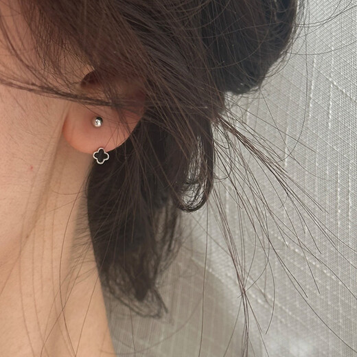 Mansheng S999 sterling silver four-leaf clover earrings for women niche design double ear pierced one-piece earrings no need to remove ear bone nail earrings S999 pure silver four-leaf clover earrings one pair