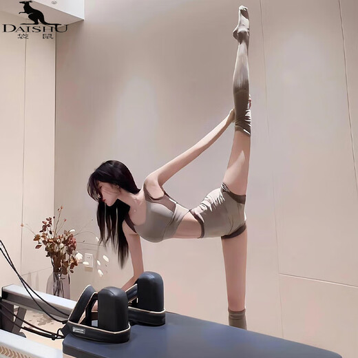 Kangaroo Beautiful Yoga Suit Women's Summer High-Level 2025 New Fitness Vest Pilates Top Sports Shorts Suit Khaki Top + Khaki Shorts S (Recommended 80-98Jin Jin equals 0.5 kg)