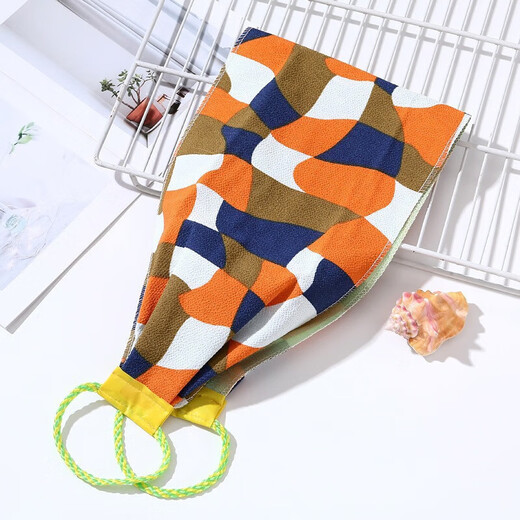 Upgraded printed thickened bath towel for back rub without asking for help. Large lengthened back strip for bath and decontamination bath towel. Green color easy back rub 2 pieces