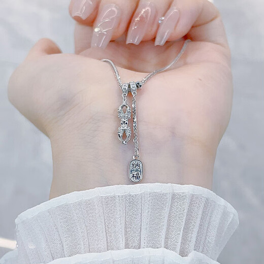 Lao Fengxiang platinum necklace Nafu Tibetan vajra set chain gift girlfriend girlfriend gift platinum jewelry white gold about 7.22g