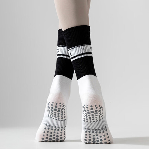 VICTORIATOURIST sports socks two pairs of women's professional non-slip yoga socks Pilates training mid-calf socks for sports and fitness
