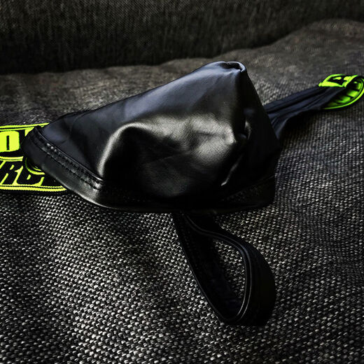 Thong men's sexy low-waist buttocks tight thin personalized Japanese single-butt imitation leather underwear for men black M