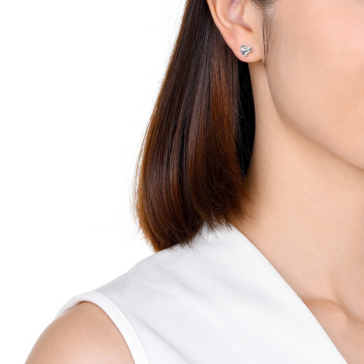 Chow Sang Sang Pt950 platinum heart-shaped earrings white gold earrings 86385E Pricing