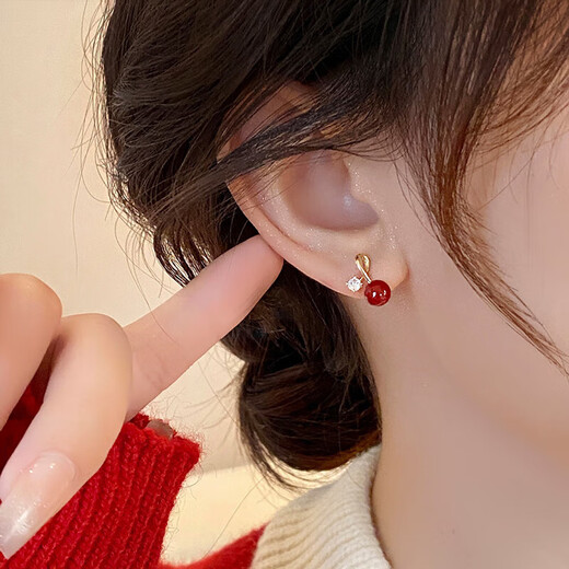 Small red bean acacia earrings for women, popular autumn and winter earrings, niche light luxury, high-end, temperament earrings, birthday gift, red round bead acacia earrings, one pair