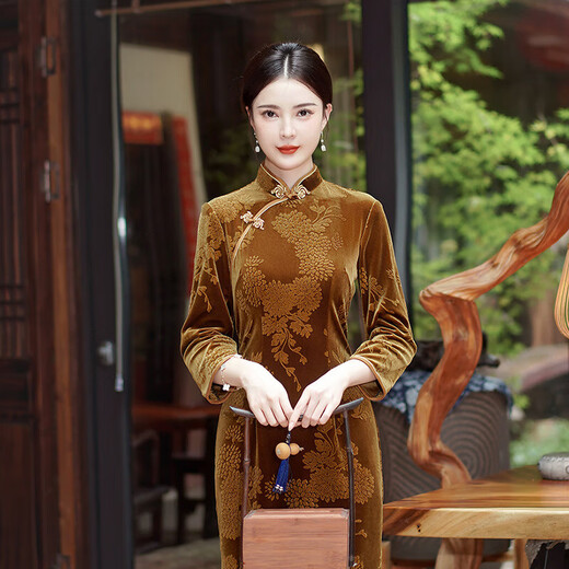 Retro 2025 Autumn and Winter New Velvet Jacquard Cheongsam National Style Slim Slim Long Nine-quarter Sleeve Wedding Banquet Mother T0080-1 Pomegranate Red 2XL Recommended 120-130Jin Jin is equal to 0.5 kg