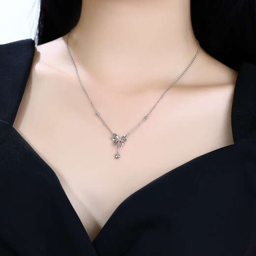 Jin Zhifu inheritance platinum chain set for female fugitive princess PT950 bow love pendant for girlfriend and wife birthday gift fugitive princess chain about 4.65 grams