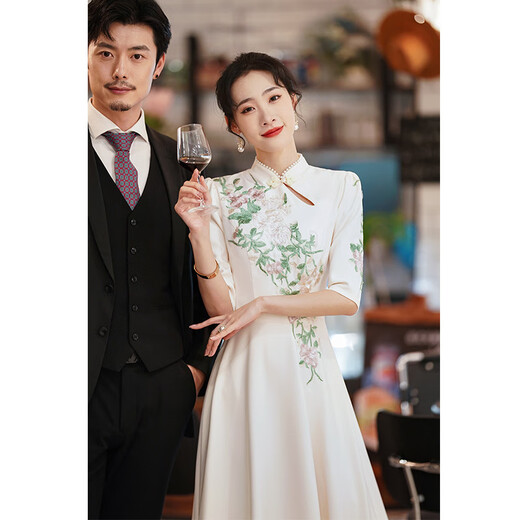 ACJK Chinese host performance clothing 2025 new champagne color bridesmaid dress evening dress simple and elegant long chorus dress champagne color S