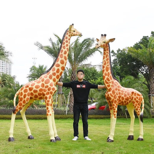 TLXT simulated animal sculpture garden ornaments landscape sculpture large courtyard landscape ornaments simulated green sculpture giraffe 6+7