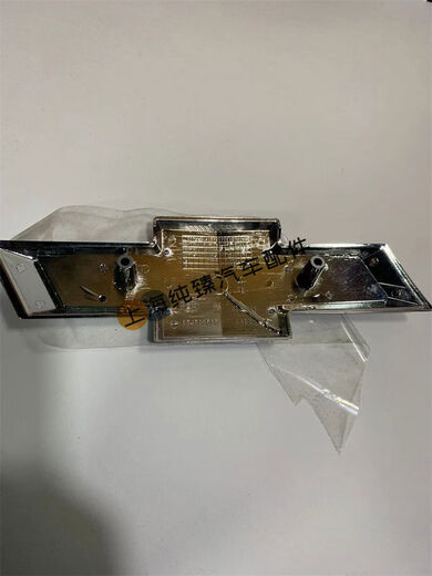 Litian is suitable for Chevrolet LeFeng rear car logo trunk label 08 to 12 LeFeng tail box cover label trunk label original. Taking pictures with mobile phone at night, the color difference is very big, original label