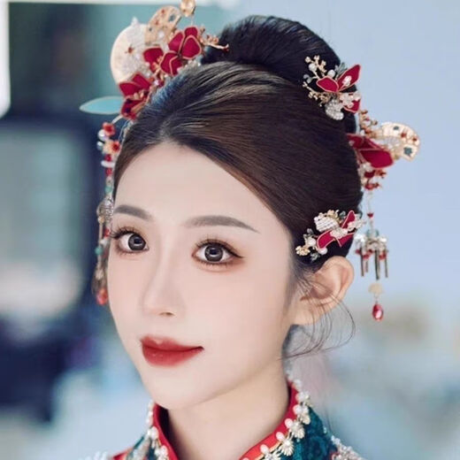New Chinese style red tassel headdress bride Xiuhe suit ancient style toasting suit wedding hair accessories full set of hair accessories ear clips