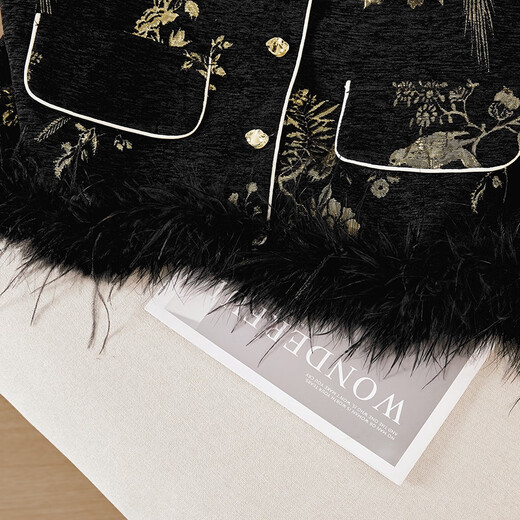 She pool V-neck vest 2025 autumn new women's new Chinese style retro single-breasted loose style stacked vest black gold one size