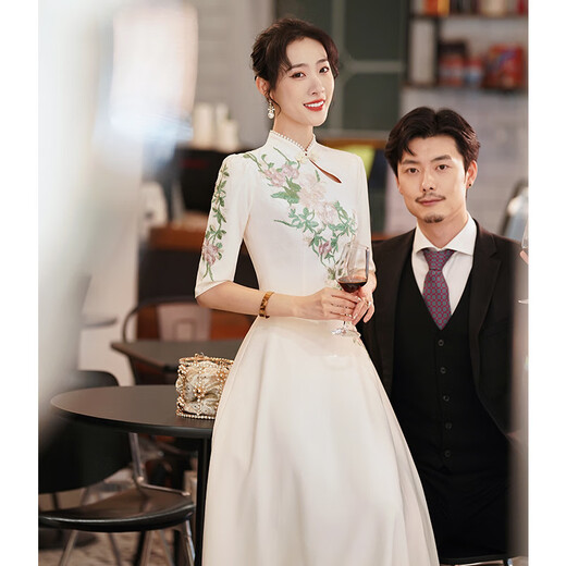 ACJK Chinese host performance clothing 2025 new champagne color bridesmaid dress evening dress simple and elegant long chorus dress champagne color S