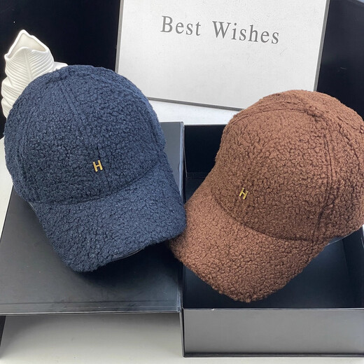 Высококачественная осенне-зимняя бейсболка для женщин с новой вышивкой букв, модная и универсальная, теплая и привлекающая внимание маленькая кепка для мужчин, кремово-белого цвета, один размер подходит всем (55-59 см).