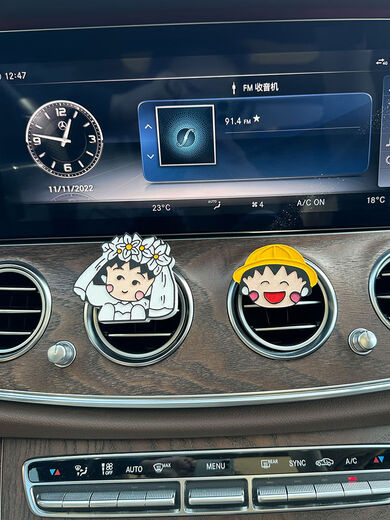 Litian Cherry Maruko-chan car perfume air outlet aroma diffuser stone car cute decoration car supplies cartoon wedding dress Yuanqi Maruko-chan car clip Darjeeling free 3ml essential oil
