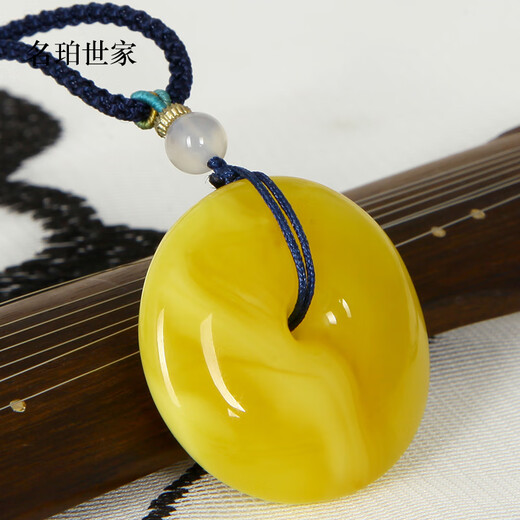 Famous family amber pendant for men and women, natural beeswax safety buckle, safety pendant, birthday gift for girlfriend