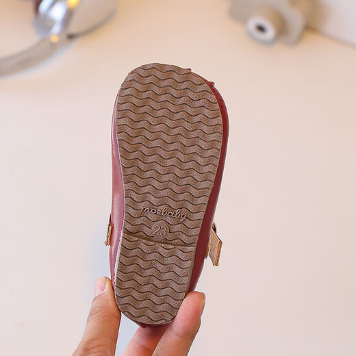 Girls' small leather shoes, children's slip-on loafers, spring and autumn shoes, little girls' soft-soled princess shoes, bean princess shoes, red 34, inner length 20.5cm