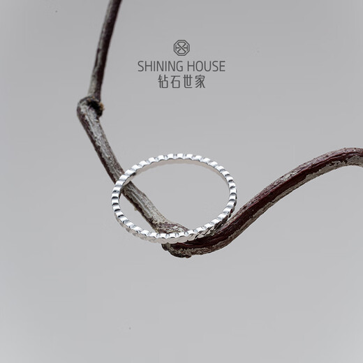 Diamond Family PT950 platinum ring small perfect simple sparkling platinum ring women's plain ring holiday gift for girlfriend No. 10 ring about 1g